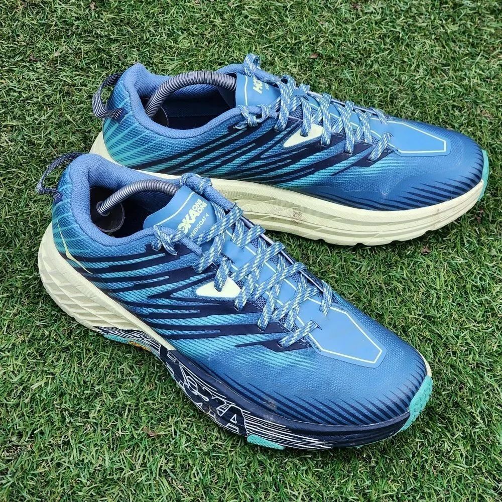 HOKA SPEEDGOAT 4 - Womens Sneakers - SIZE 9.5